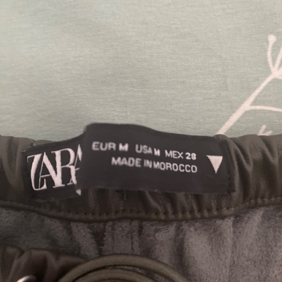 Zara faux leather army green maxi skirt - Picture 2 of 3